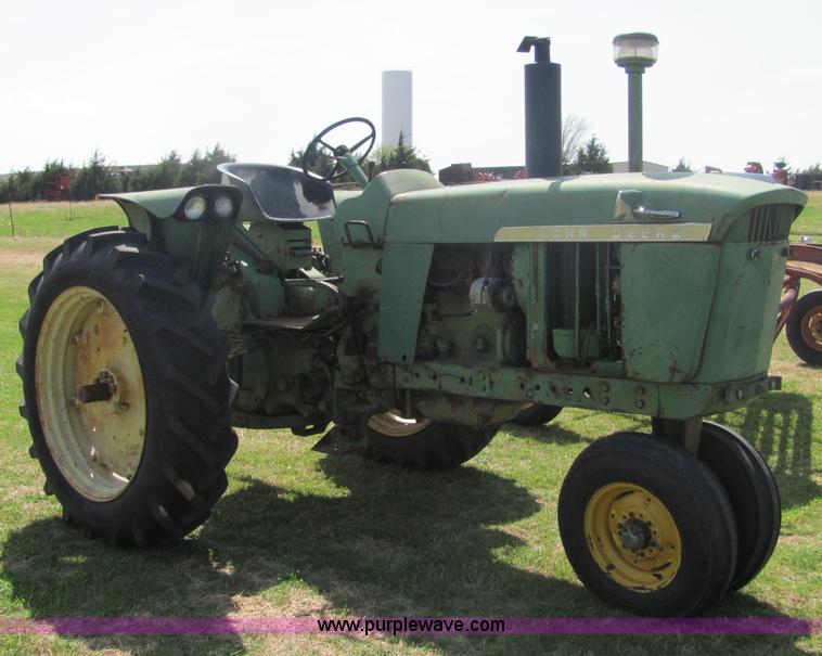 image for item 6738 John Deere 3010 tractor