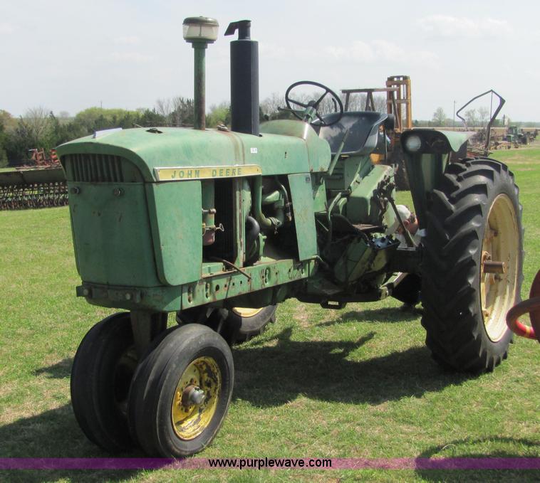 image for item 6738 John Deere 3010 tractor