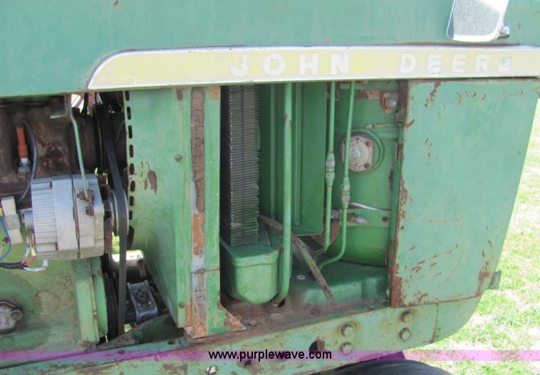 image for item 6738 John Deere 3010 tractor