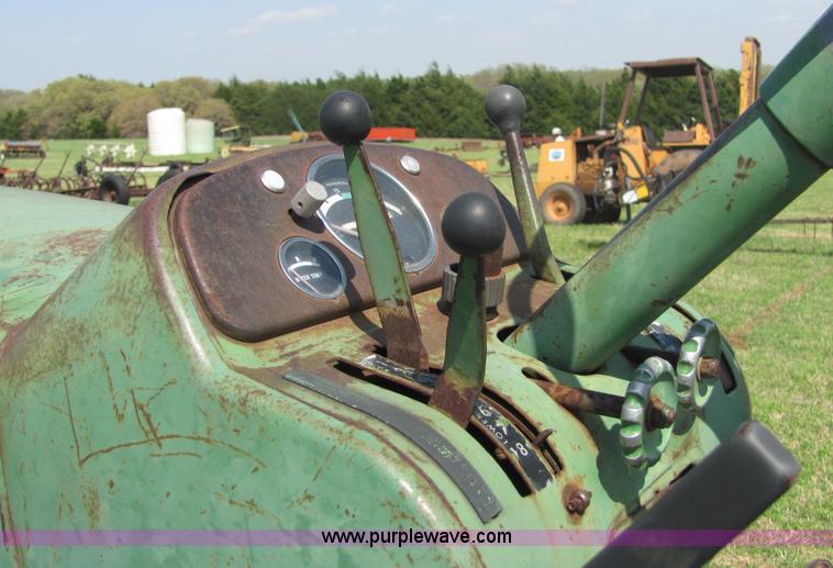 image for item 6738 John Deere 3010 tractor