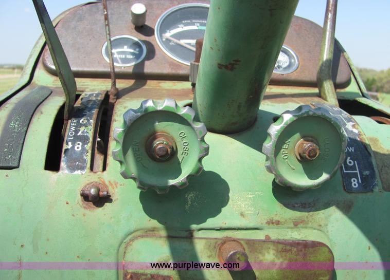 image for item 6738 John Deere 3010 tractor