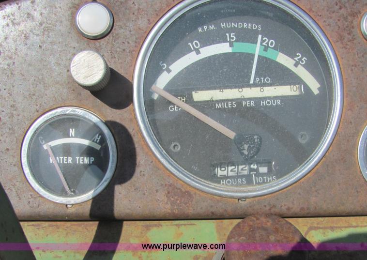 image for item 6738 John Deere 3010 tractor