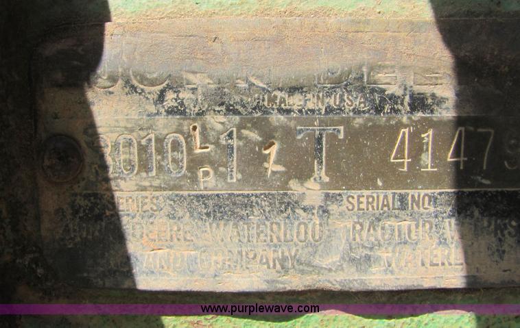 image for item 6738 John Deere 3010 tractor