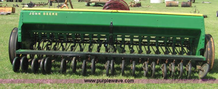 image for item 6746 John Deere 8300 drill