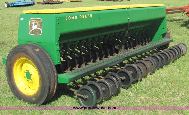 image for item 6746 John Deere 8300 drill
