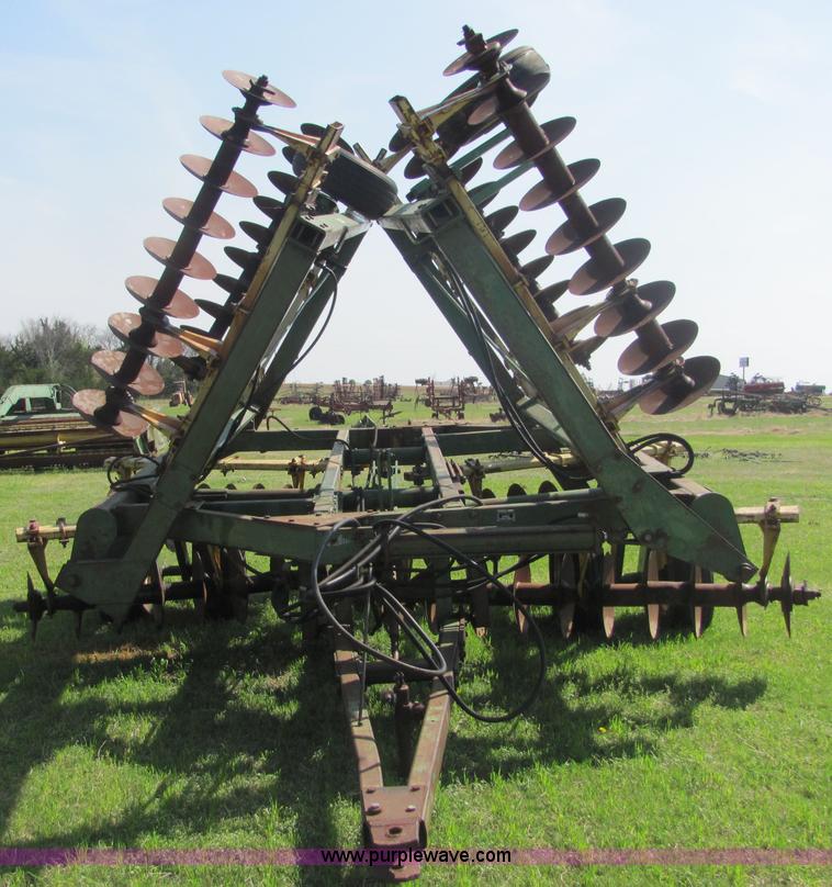 image for item 6753 John Deere T0330 double offset disk