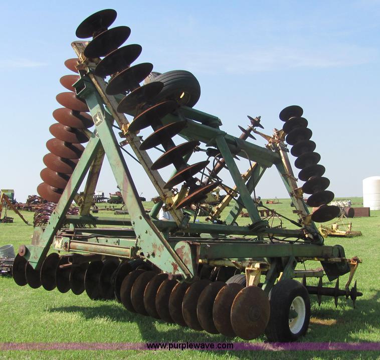 image for item 6753 John Deere T0330 double offset disk