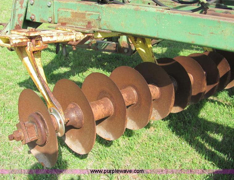 image for item 6753 John Deere T0330 double offset disk
