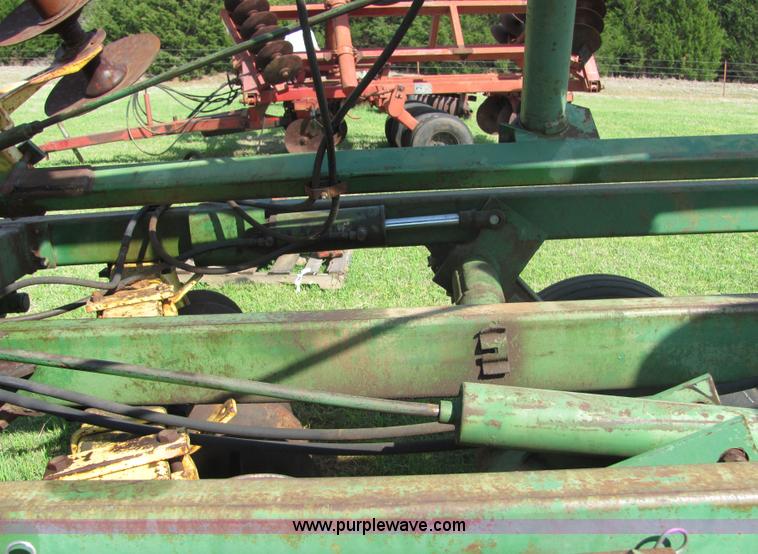 image for item 6753 John Deere T0330 double offset disk