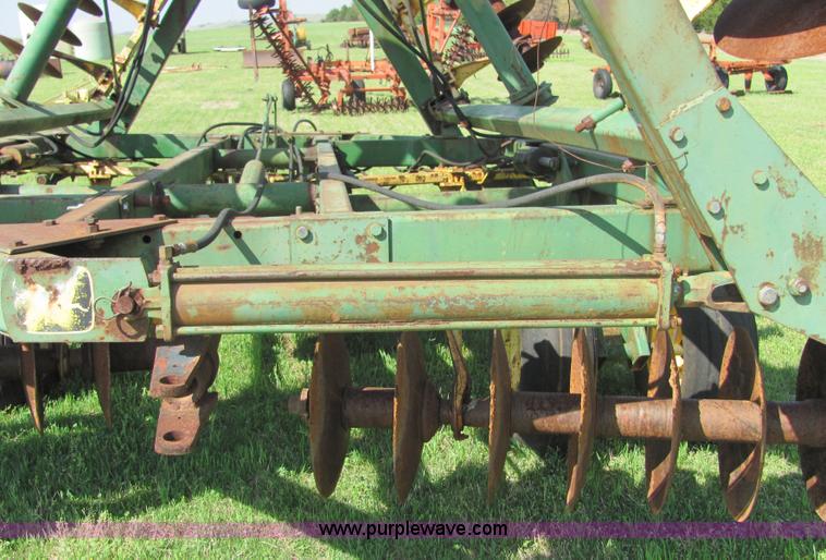 image for item 6753 John Deere T0330 double offset disk