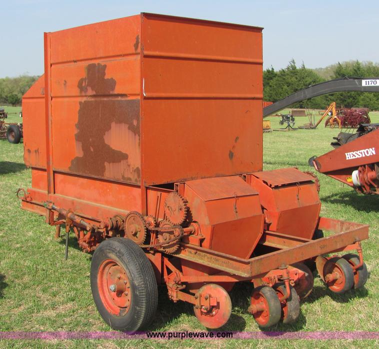 image for item 6765 Two row Bermuda grass springer