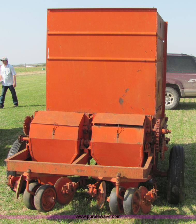 image for item 6765 Two row Bermuda grass springer