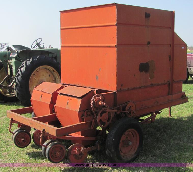 image for item 6765 Two row Bermuda grass springer