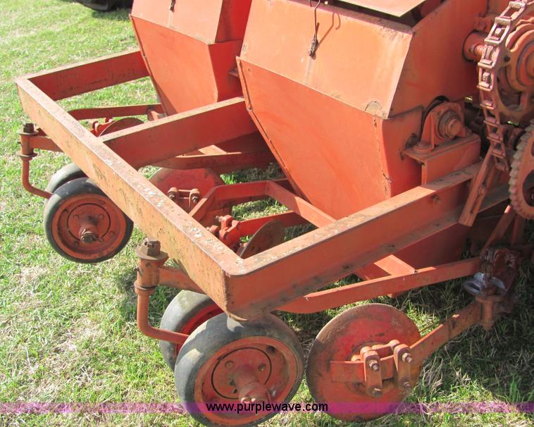 image for item 6765 Two row Bermuda grass springer