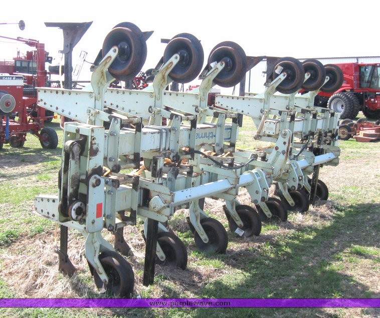 image for item 2135 1991 Orthman 1230 12 row super sweep