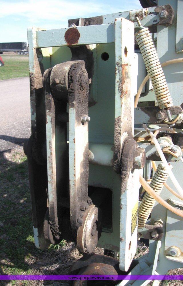 image for item 2135 1991 Orthman 1230 12 row super sweep