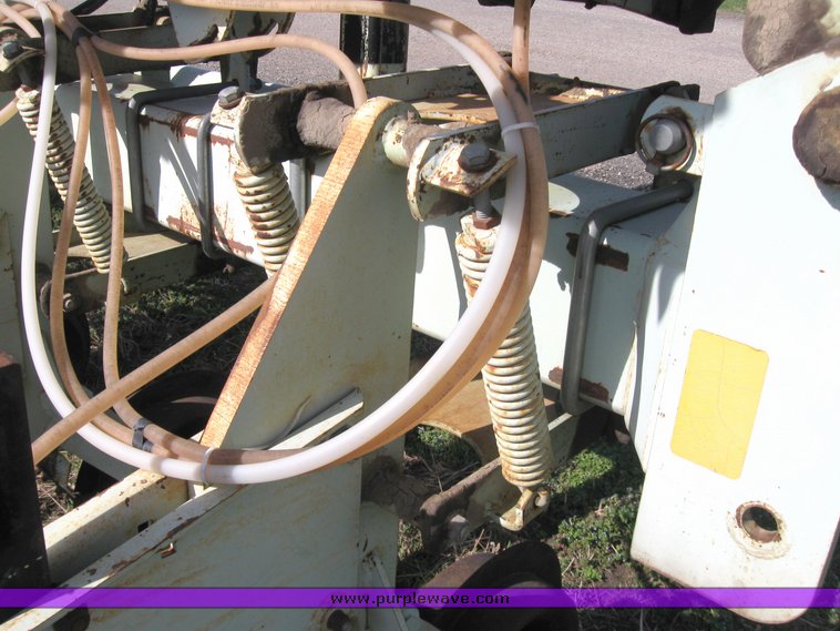 image for item 2135 1991 Orthman 1230 12 row super sweep