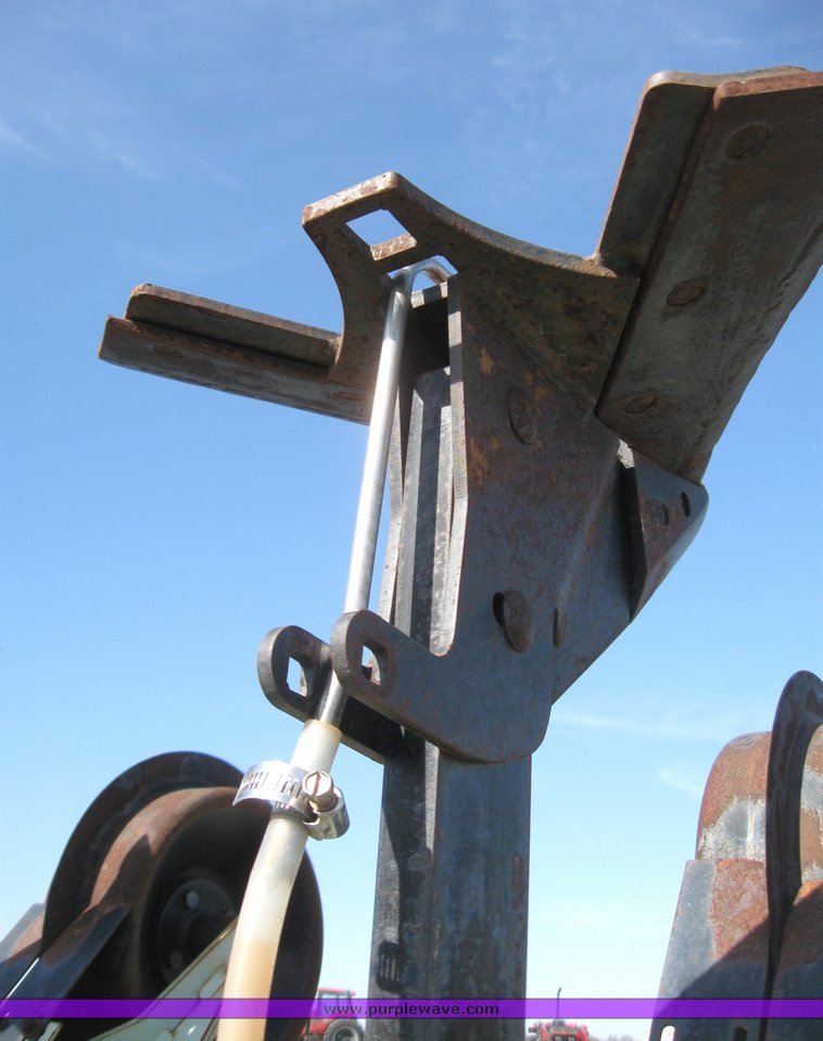 image for item 2135 1991 Orthman 1230 12 row super sweep