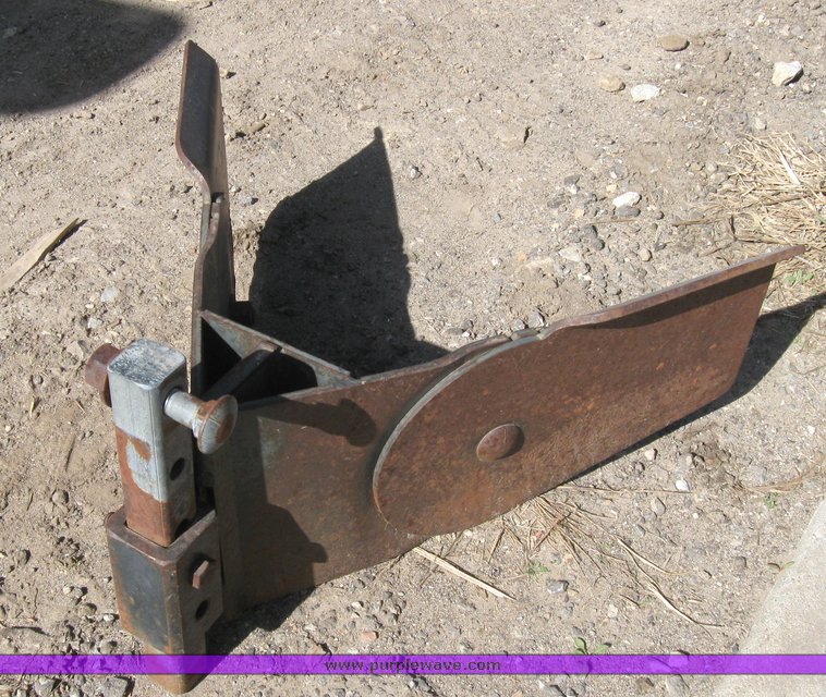 image for item 2135 1991 Orthman 1230 12 row super sweep