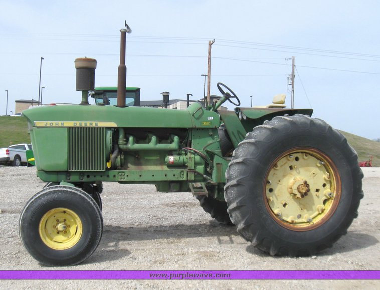 image for item 2139 1965 John Deere 4020 tractor