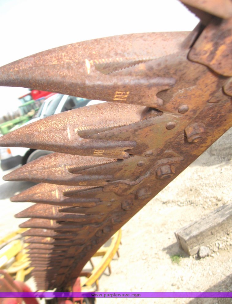 image for item 2143 New Holland 450 7' sickle mower