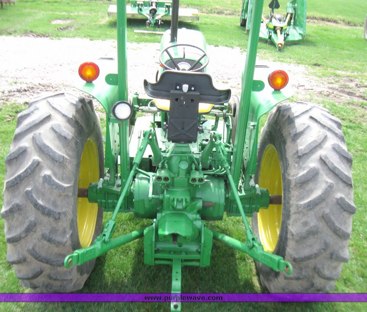 image for item 2144 1980 John Deere 2940 tractor