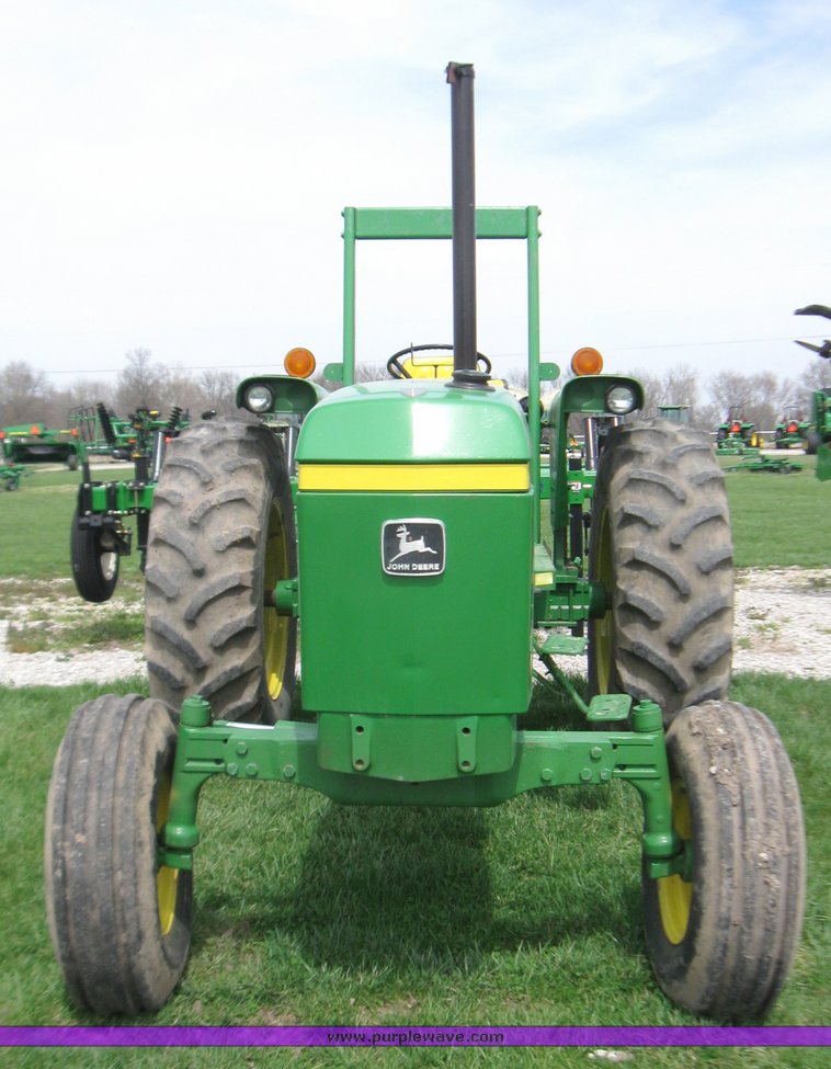 image for item 2144 1980 John Deere 2940 tractor