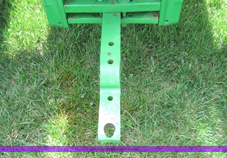 image for item 2144 1980 John Deere 2940 tractor