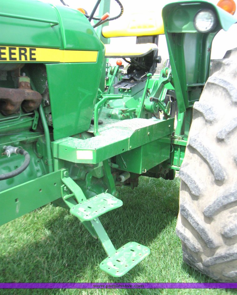 image for item 2144 1980 John Deere 2940 tractor