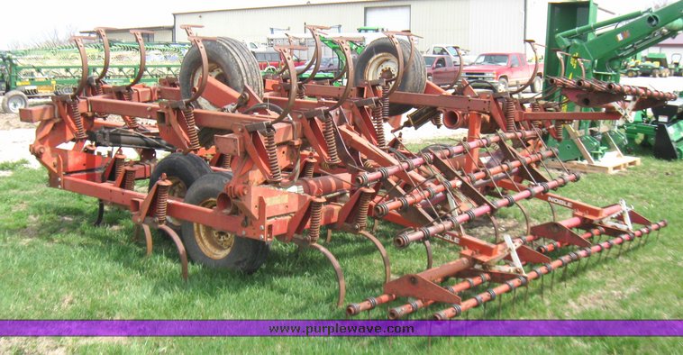 image for item 2146 White 226 field cultivator