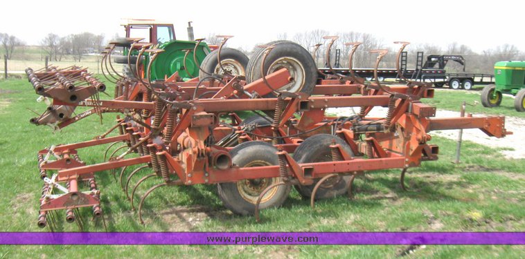 image for item 2146 White 226 field cultivator