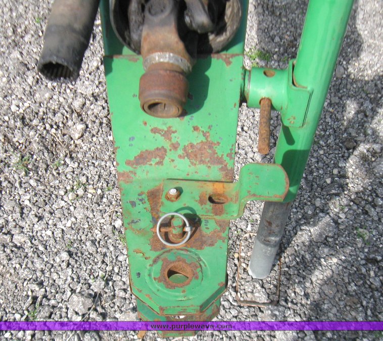 image for item 2149 1990 John Deere 535 round baler