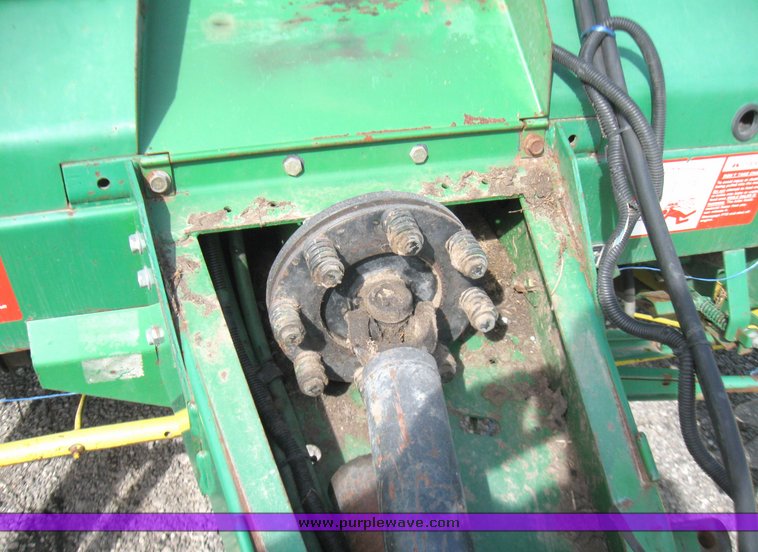 image for item 2149 1990 John Deere 535 round baler