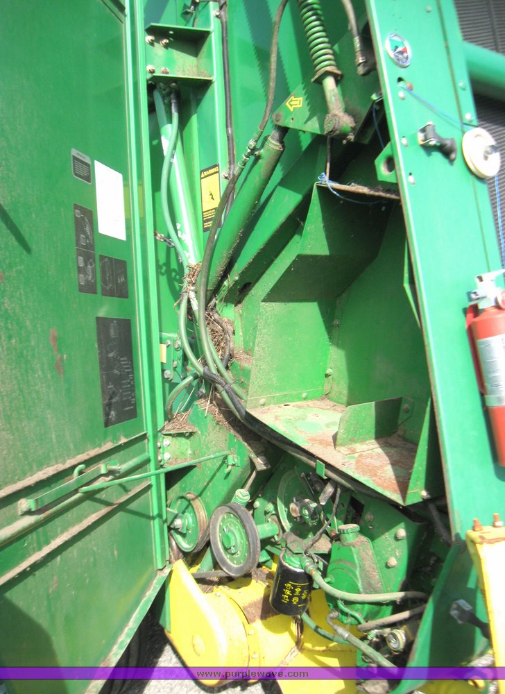 image for item 2149 1990 John Deere 535 round baler