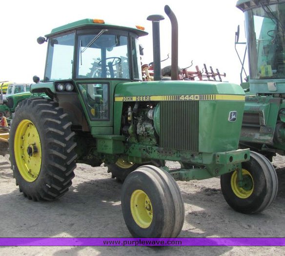 image for item 3030 1978 John Deere 4440 tractor
