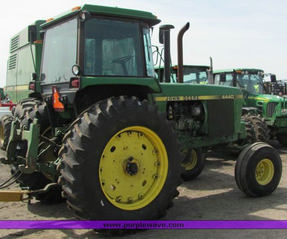 image for item 3030 1978 John Deere 4440 tractor