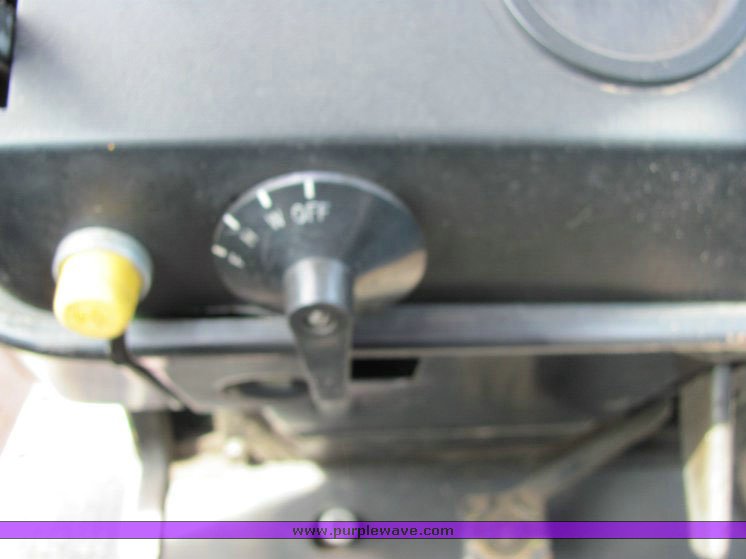 image for item 3030 1978 John Deere 4440 tractor