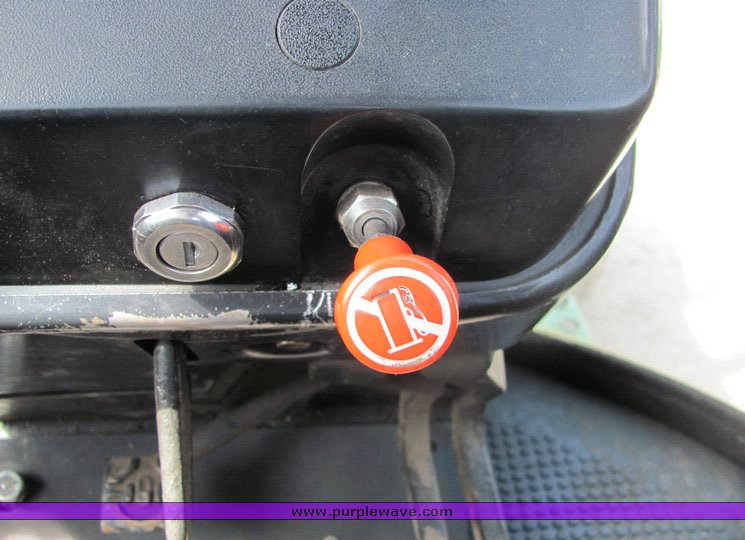 image for item 3030 1978 John Deere 4440 tractor