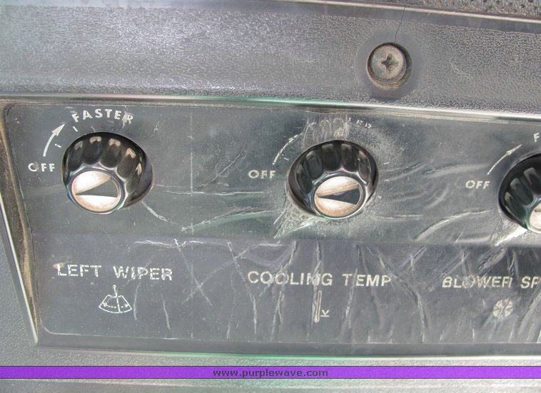 image for item 3030 1978 John Deere 4440 tractor