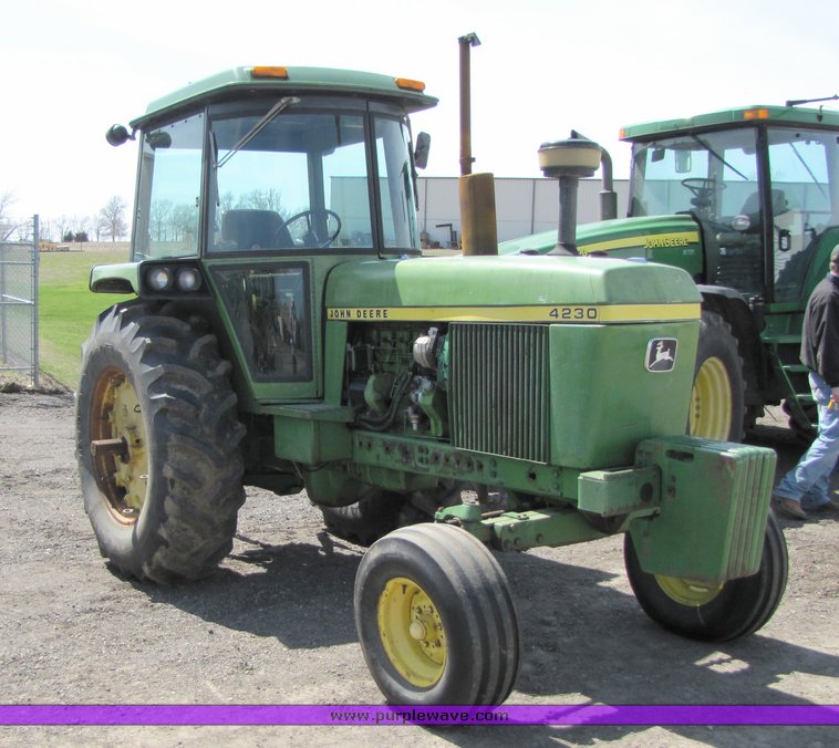 image for item 3033 1973 John Deere 4230 tractor