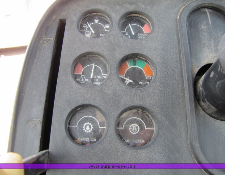 image for item 3033 1973 John Deere 4230 tractor