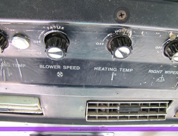 image for item 3033 1973 John Deere 4230 tractor