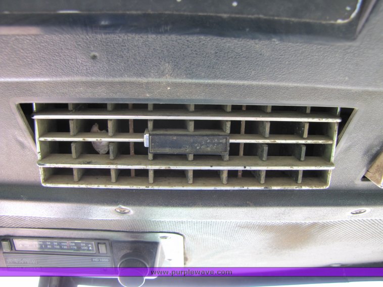 image for item 3033 1973 John Deere 4230 tractor