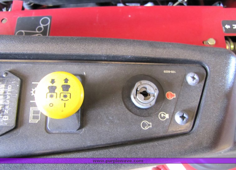 image for item 3036 2008 Toro Z4800 48" zero turn riding lawn mower