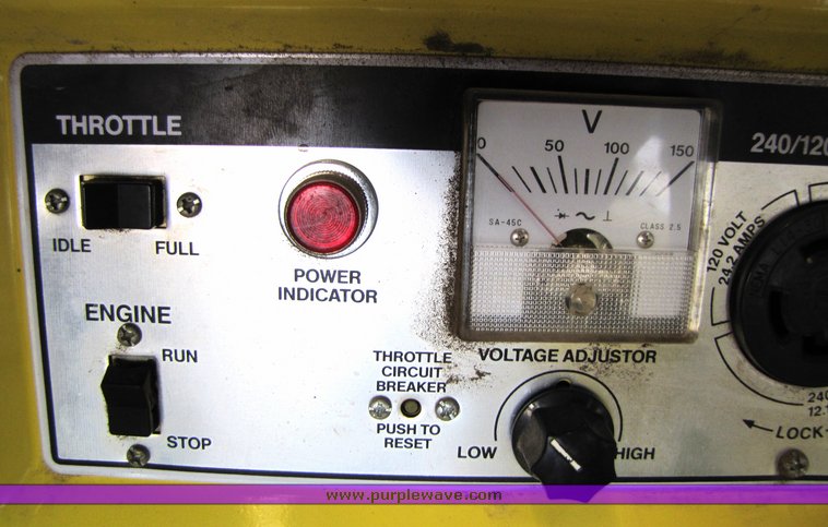 image for item 3037 John Deere 3200 generator