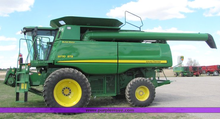 image for item 3060 2008 John Deere 9770 STS combine