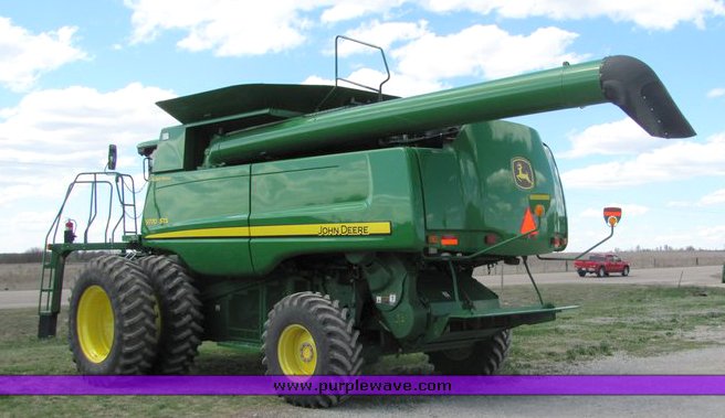 image for item 3060 2008 John Deere 9770 STS combine