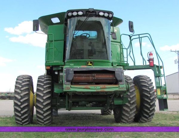 image for item 3060 2008 John Deere 9770 STS combine