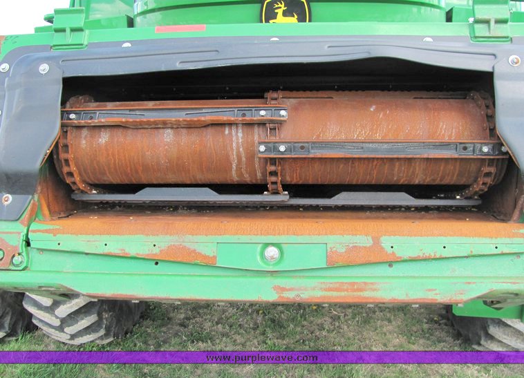 image for item 3060 2008 John Deere 9770 STS combine