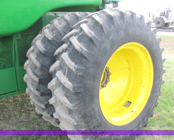 image for item 3060 2008 John Deere 9770 STS combine